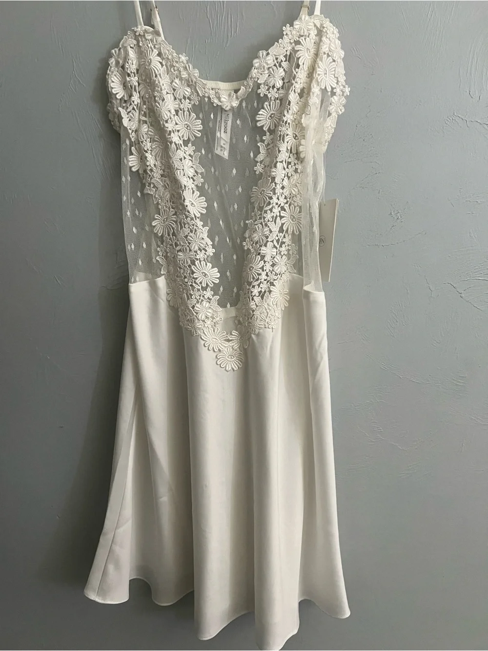 Flora Nikrooz White Sheer Lace Slip - Picture 5 of 6